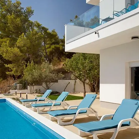 Elena Villa Podstrana