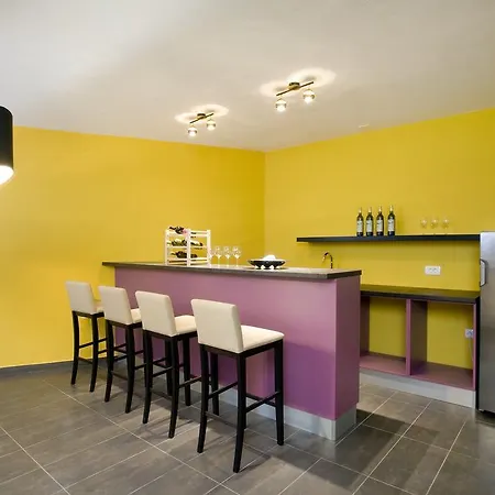 Elena Villa Podstrana