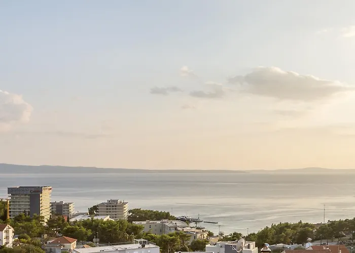 Elena * ポドストラナ