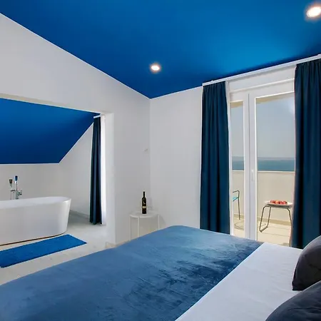 Elena Vila Podstrana