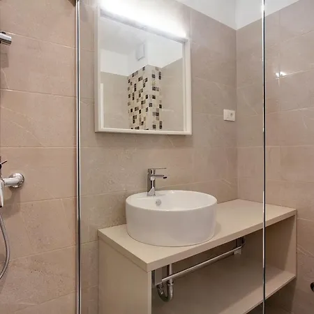 Elena Villa Podstrana